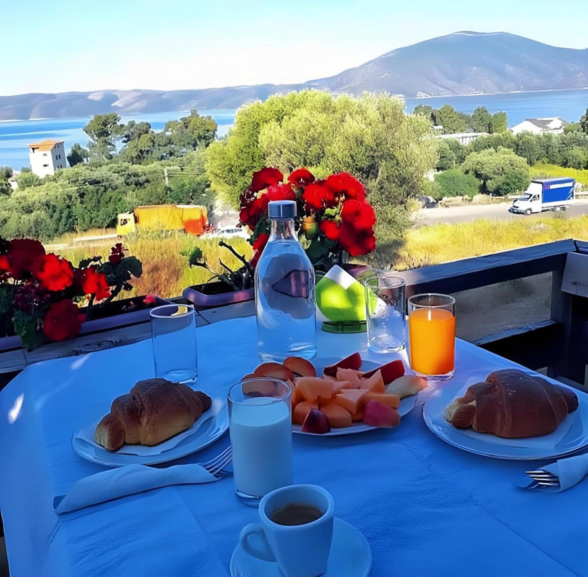 Hotel Sirena Radhimë Zewnętrze zdjęcie