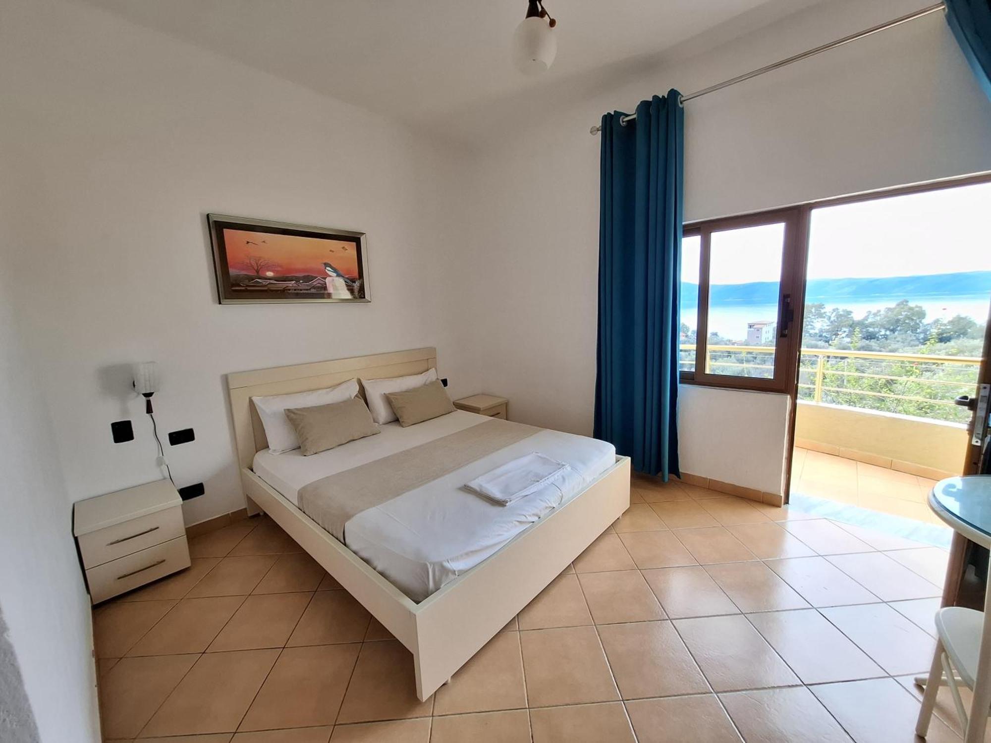Hotel Sirena Radhimë Zewnętrze zdjęcie