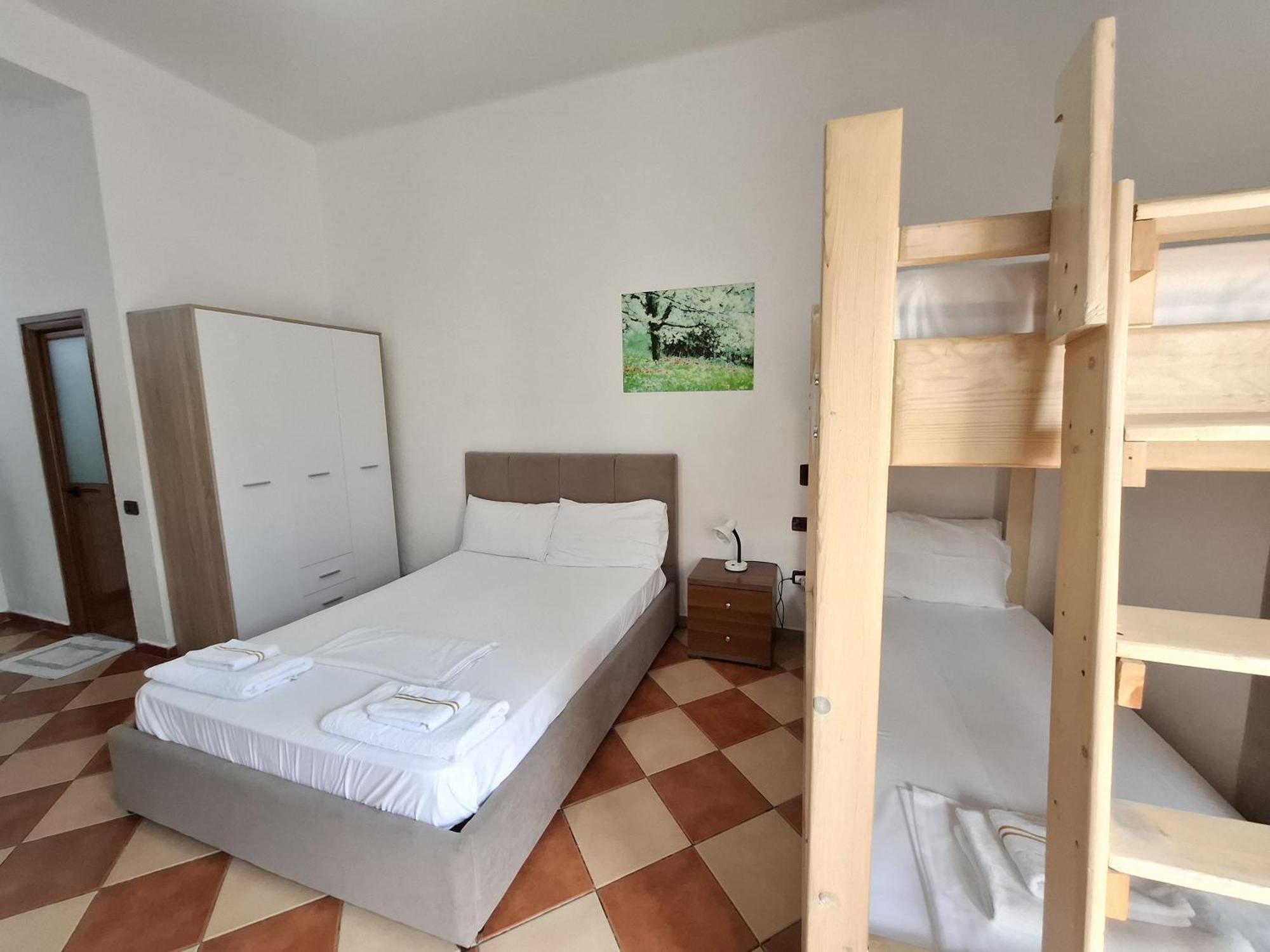 Hotel Sirena Radhimë Zewnętrze zdjęcie